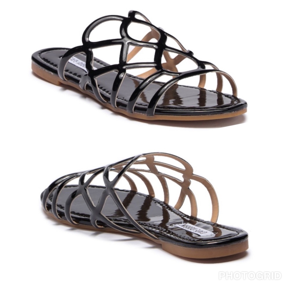 PATENT LEATHER CAPE ROBBIN SLIP ON & STEP TRENDY AWAY SANDAL